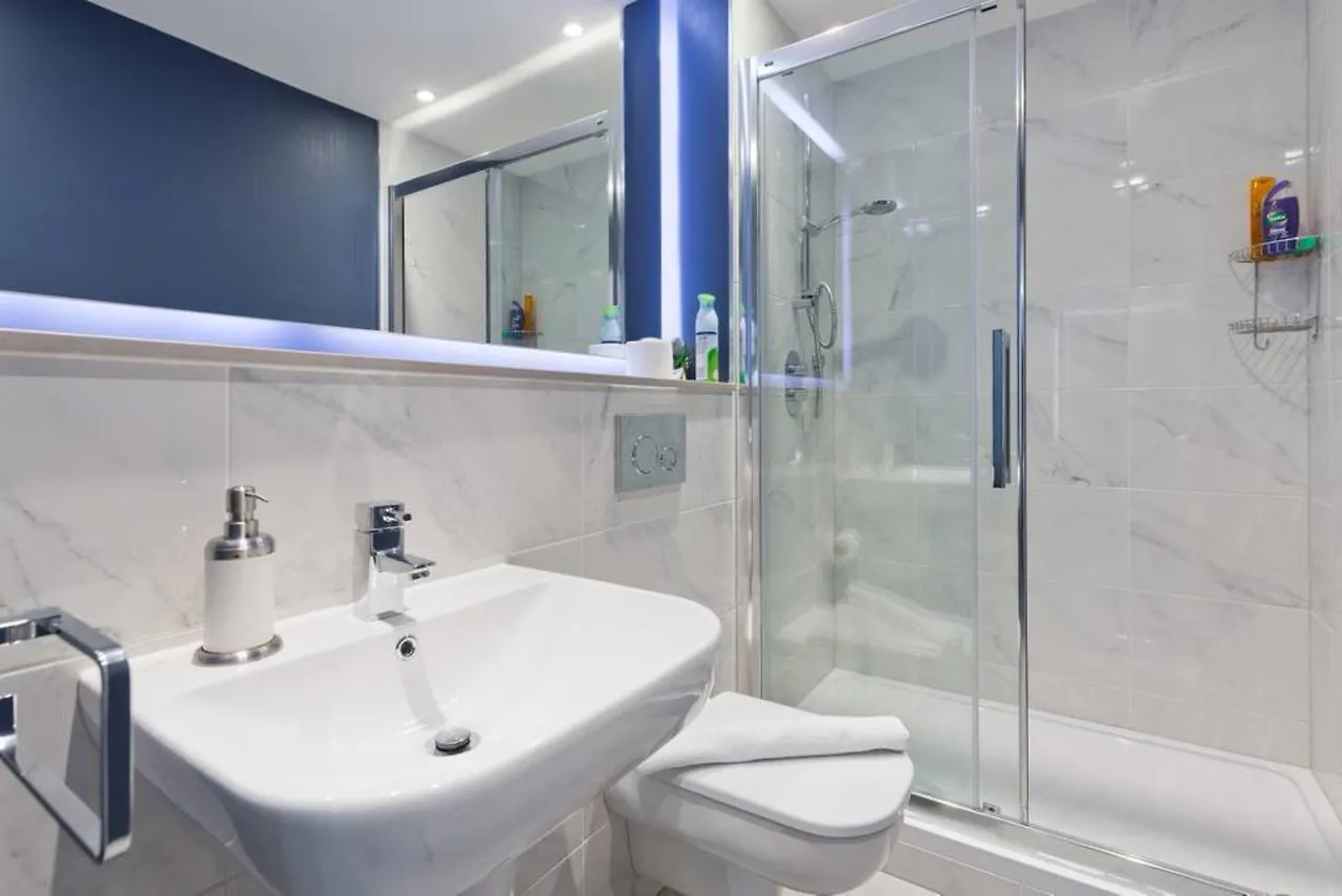 2 Bedroom Rooftop Apartment In Temple Bar Sleeps 6 Дублин